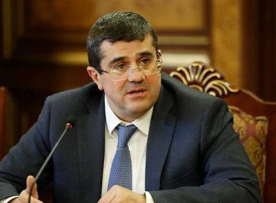 Արայիկ Հարությունյանն ընդունել է պատերազմի ընթացքում զոհված ուսուցիչների հարազատներին
