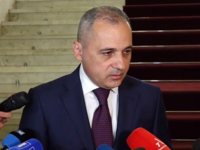 ՔՊ-ական Արմեն Խաչատրյանը Գորիսում 1 մլրդ դրամ աջակցություն է տալիս. ինչո՞ւ չի կալանավորվում. Վահե Հակոբյան