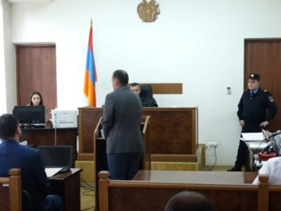 Արսեն Թորոսյանը Սանասարյանի գործով շուրջ 4 ժամ հարցաքննվեց. նա չբացառեց, որ ԱԱԾ տնօրենի հետ հեռախոսազանգ է ունեցել