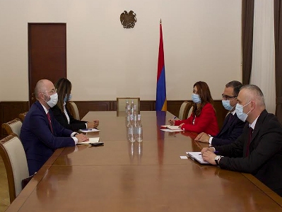 Քննարկվել են ՀՀ ֆիննախի եւ Եվրոպական ներդրումային բանկի միջև համագործակցության զարգացման ուղղությունները