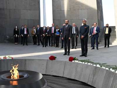 India FM visits Armenian Genocide Memorial in Yerevan (PHOTOS)