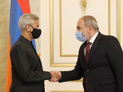 Armenia PM receives India FM