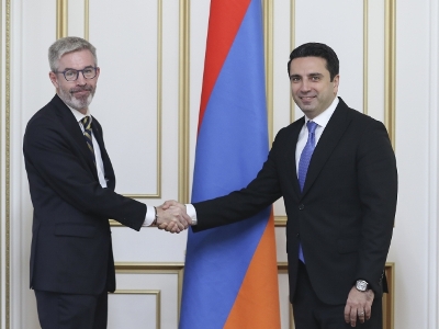 Մեզ համար կարեւոր է Շվեդիայի հետ փոխգործակցությունը նաեւ ՀՀ-ԵՄ հարաբերությունների ձեւաչափում. Ալեն Սիմոնյանը՝ դեսպանին