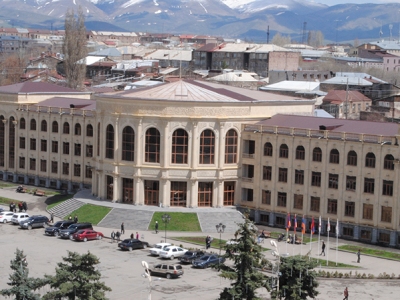 «Ապրելու երկիրը» որևէ ուժի հետ Գյումրիում կոալիցիա չի կազմելու