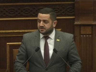 ՔՊ-ական պատգամավորը քարոզչություն անցկացրեց հենց խորհրդարանի ամբիոնից