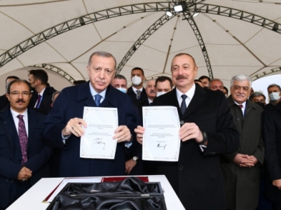 Ալիեւն ու Էրդողանը մասնակցել են Արցախի օկուպացված տարածքներում Զանգեզուրի միջանցքի հիմնարկեքի արարողությանը