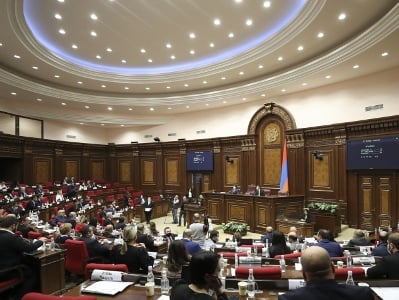 Խորհրդարանն առաջին ընթերցմամբ հավանություն է տվել մի շարք աղմկահարույց օրինագծերի
