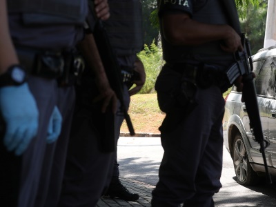 Brazil police kill 25 people suspected of robbing banks