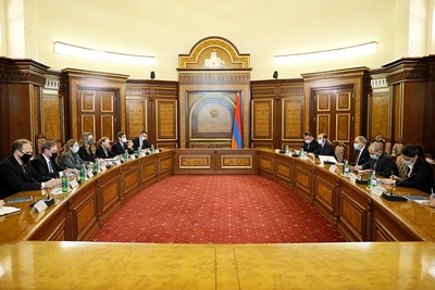 Armenia PM discusses Karabakh conflict and regional issues with US Deputy Assistant Secretary