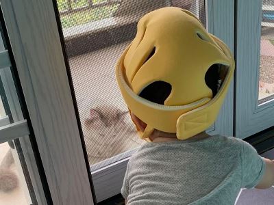 Չինաստանում ծնողները ձեռք են բերում սաղավարտներ երեխաների գանգի ձեւը կլորացնելու համար