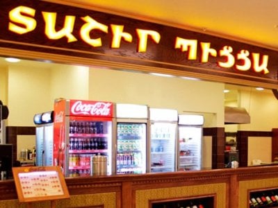 Number of hospitalized due to food poisoning at pizzeria chain’s 2 Yerevan restaurants rises to 122