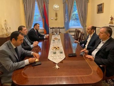ՄԱԿ-ում ՀՀ դեսպանն ու Արտակ Բեգլարյանը քննարկել են Արցախի առջև ծառացած մարտահրավերները