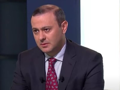 Armenia Security Council secretary: Political decision is needed if agreement is reached on logic of unblocking roads