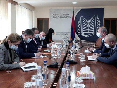 Վահան Քերոբյանը հանդիպել է ՀՀ-ում Վրաստանի գործերի ժամանակավոր հավատարմատարի հետ