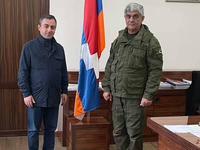 Իշխան Սաղաթելյանը հանդիպել է Արցախի ԱԽ քարտուղարի, ԱԺ նախագահի եւ բոլոր խմբակցությունների ղեկավարների հետ