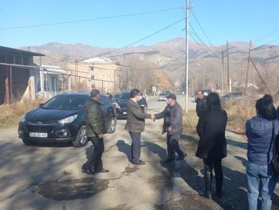 Լոռու մարզպետը գողացված համարանիշով ավտոմեքենայո՞վ է քարոզարշավ անում. Yerevan.today