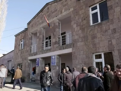 Փաշինյանի ընկերոջը նշանակում են ԺՊ, որովհետև մեր համայնքի ղեկավարը չի ցանկացել դառնալ ՔՊ-ական. Բյուրականի բնակիչ