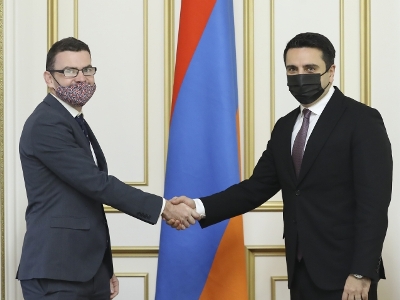 Armenia  parliament speaker, UK ambassador confer on aggravation of border situation in recent days