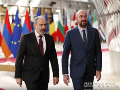 Armenia PM holds phone talks with Charles Michel