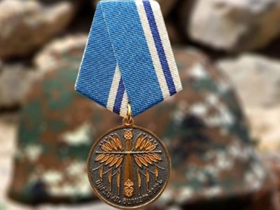 Президент Армении посмертно наградил погибших 16 ноября на границе военнослужащих