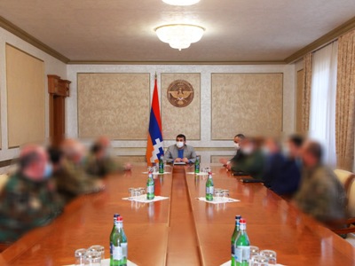 Նախագահ Հարությունյանն ԱԱԾ բարձրաստիճան սպայական կազմի մասնակցությամբ աշխատանքային խորհրդակցություն է հրավիրել