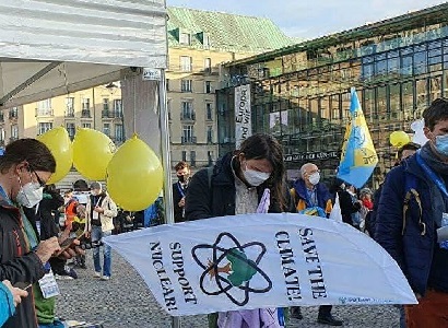 В Лондоне задержали 30 экоактивистов, перекрывших мост
