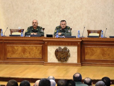 Начальник Генштаба ВС Армении провел рабочее совещание