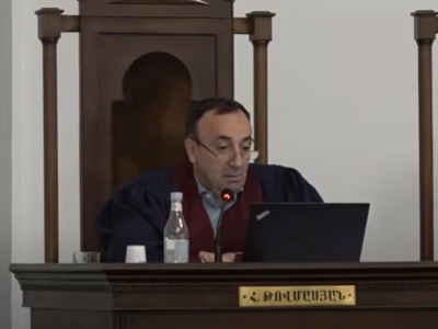 «Եթե նախարարի այդ հրամանը լիներ օրենքով, եւս կդիտարկեիք, որ դա օրենքով սահմանված չէ՞». Թովմասյանը՝ Վարդեւանյանին