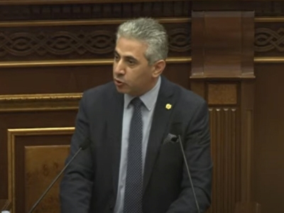 Armenia Constitutional Court ex-chief of staff proposes to hold parliamentary hearings under non-stop regime