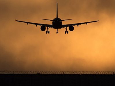 Азербайджанские самолеты продолжают совершать полеты через воздушное пространство Армении