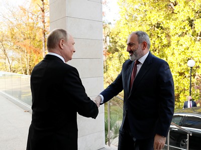 Путин проводит отдельную встречу с  Пашиняном