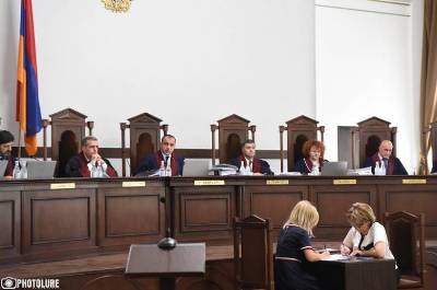 «Հրապարակ». Նիկոլ Փաշինյանը ՍԴ-ում իրական ճգնաժամ ստեղծեց
