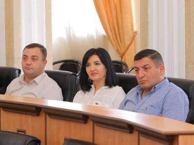 Մաճկալաշենում 11 զոհվածների հարազատներից 10-ին հուշաքարի բացմանը նվիրված, միջոցառման այլ ժամ էին ասել. պատգամավոր