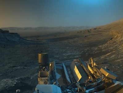 Curiosity прислал «открытку» с Марса