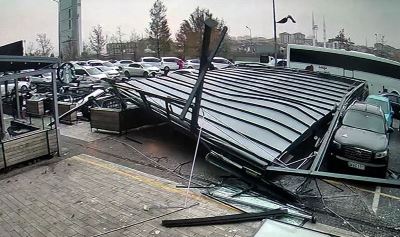 Storm in Istanbul leaves 4 dead