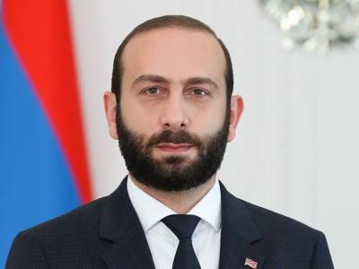 Armenia FM to head for Sweden