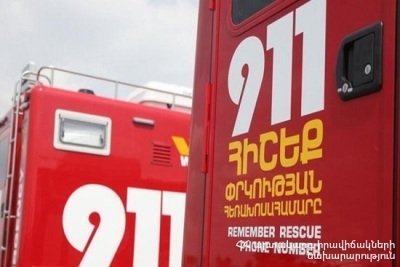 Աքորի գյուղում տուն է այրվում