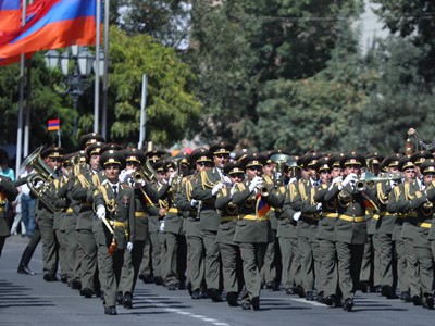 Զինված ուժերի նվագախմբերի, երգի և պարի համույթի պարային խմբի համալրման նպատակով հայտարարվել են լսումներ և դիտումներ