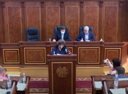 «Մեր երեխեքն էլ երեւանցի երեխեքից պակասը չեն». Գյումրիում ամանորյա միջոցառումների համար կծախսվի 10 մլն 400 հազար դրամ