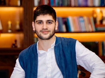 Ինչքան ցածր ու զզվելի են էն տաքսու վարորդները, որ իմ սայլակը իր մեքենան կամ կկեղտոտի, կամ կվնասի. պատերազմի մասնակից