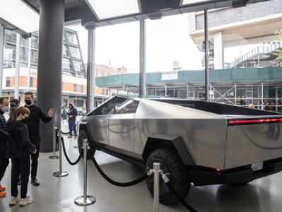Илон Маск анонсировал новый Cybertruck