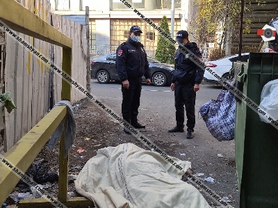 Man found dead in downtown Yerevan near garbage cans