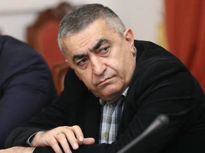 Представленный оппозиционным блоком «Армения» проект заявления НС обсуждается в закрытом режиме