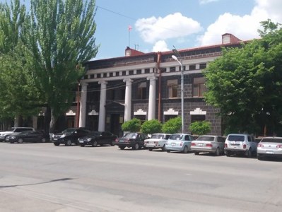Փաշինյանն աշխատանքից ազատել է Շիրակի փոխմարզպետի պաշտոնակատարին