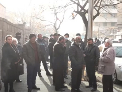 Թող հիմա Աշոտիկին ուղարկի Բաքու, կարծում եմ այնտեղ նրան՝ որպես պետական այրի որդի, չեն խոշտանգի. Ակցիայի մասնակից