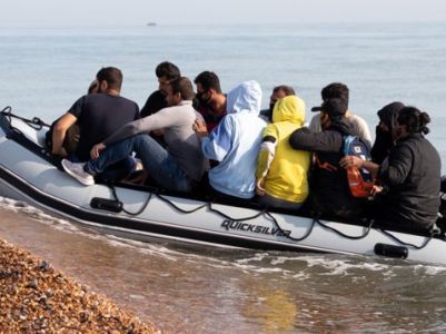 Комиссар СЕ призвала Париж и Лондон урегулировать ситуацию с мигрантами в зоне Ла-Манша