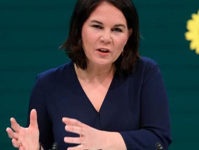 Глава МИД ФРГ заявила,  что Россия заплатит цену, если «вторгнется»  в Украину