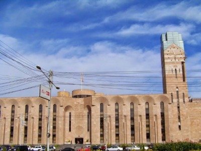 Директор ЗАО «Автобусы Еревана» Элбак Тарпошян подал заявление об увольнении