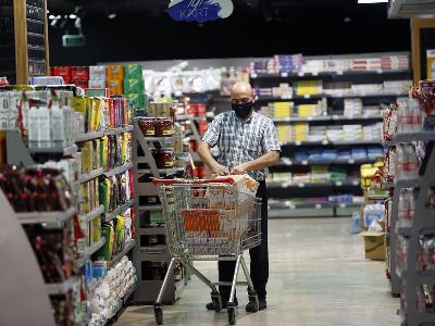 Супермаркеты в Турции вводят квоты на основные продукты питания