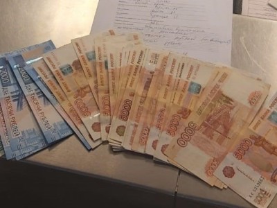Забывчивый пассажир оставил сумму с деньгами на борту рейса Москва-Ереван